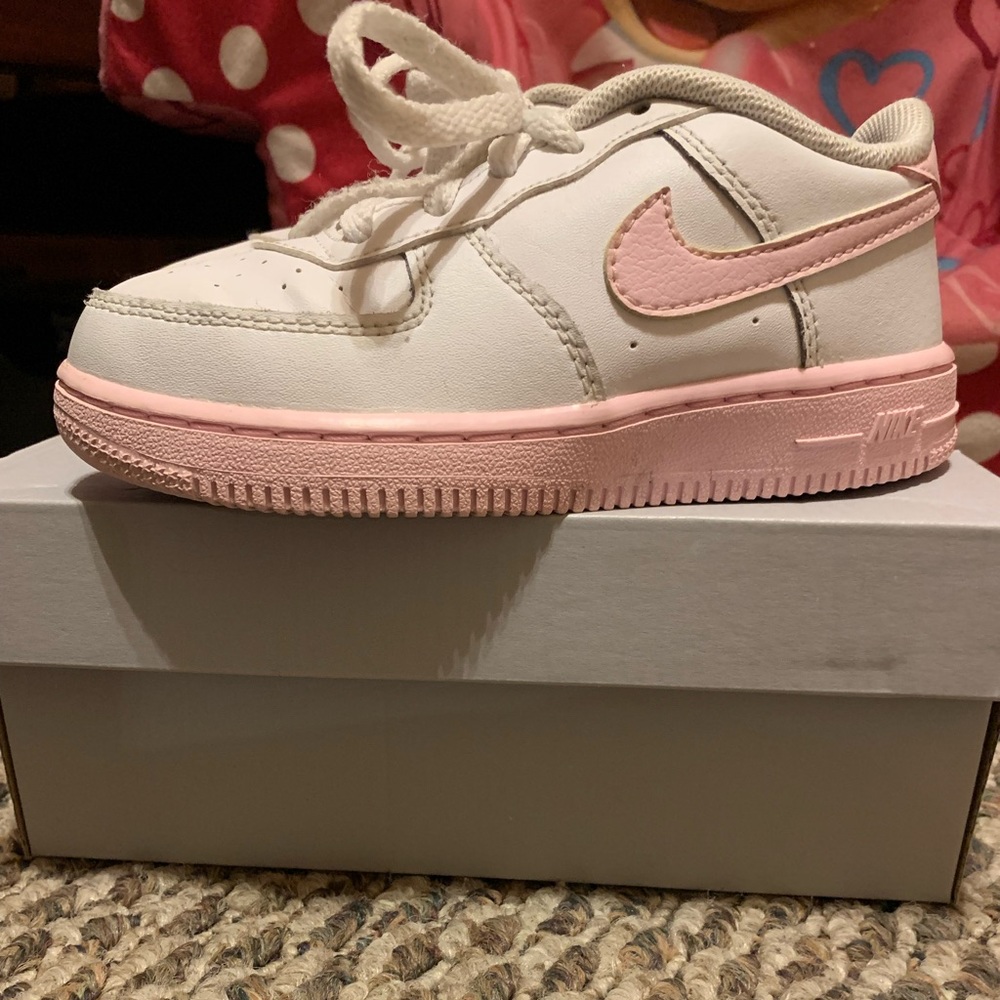 White/Pink Nike Air Force 1
